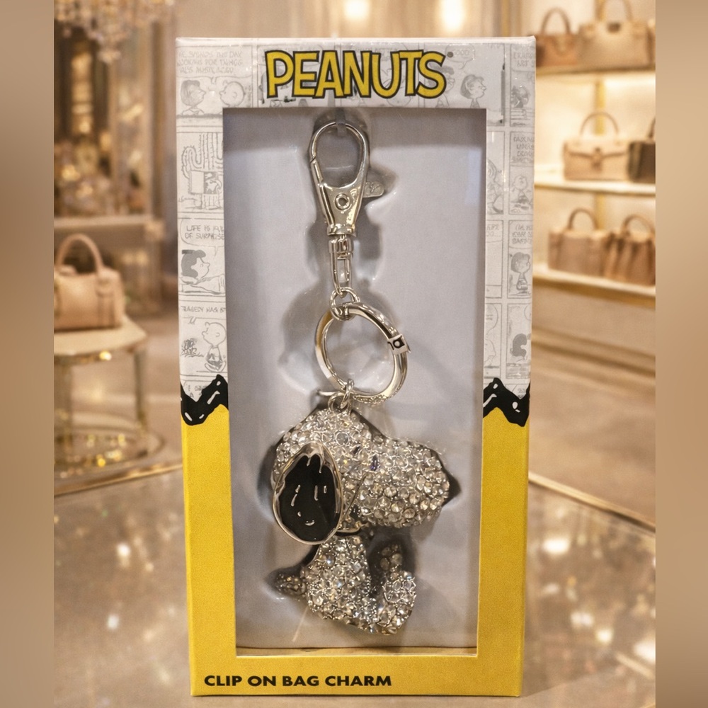 Peanuts Sparkling Snoopy Bag Charm with Silver and Black